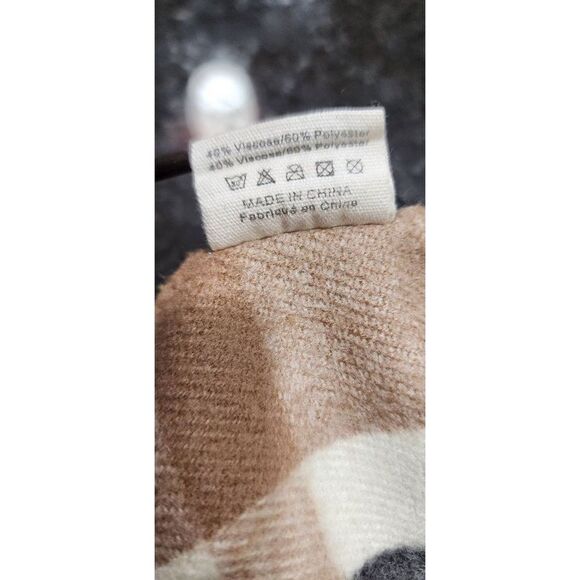 Pretty Persuasions Fall/Winter 70" Scarf - Picture 3 of 7